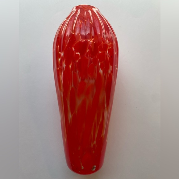 Hand blown amberina color Murano style glass vase. - Picture 5 of 5